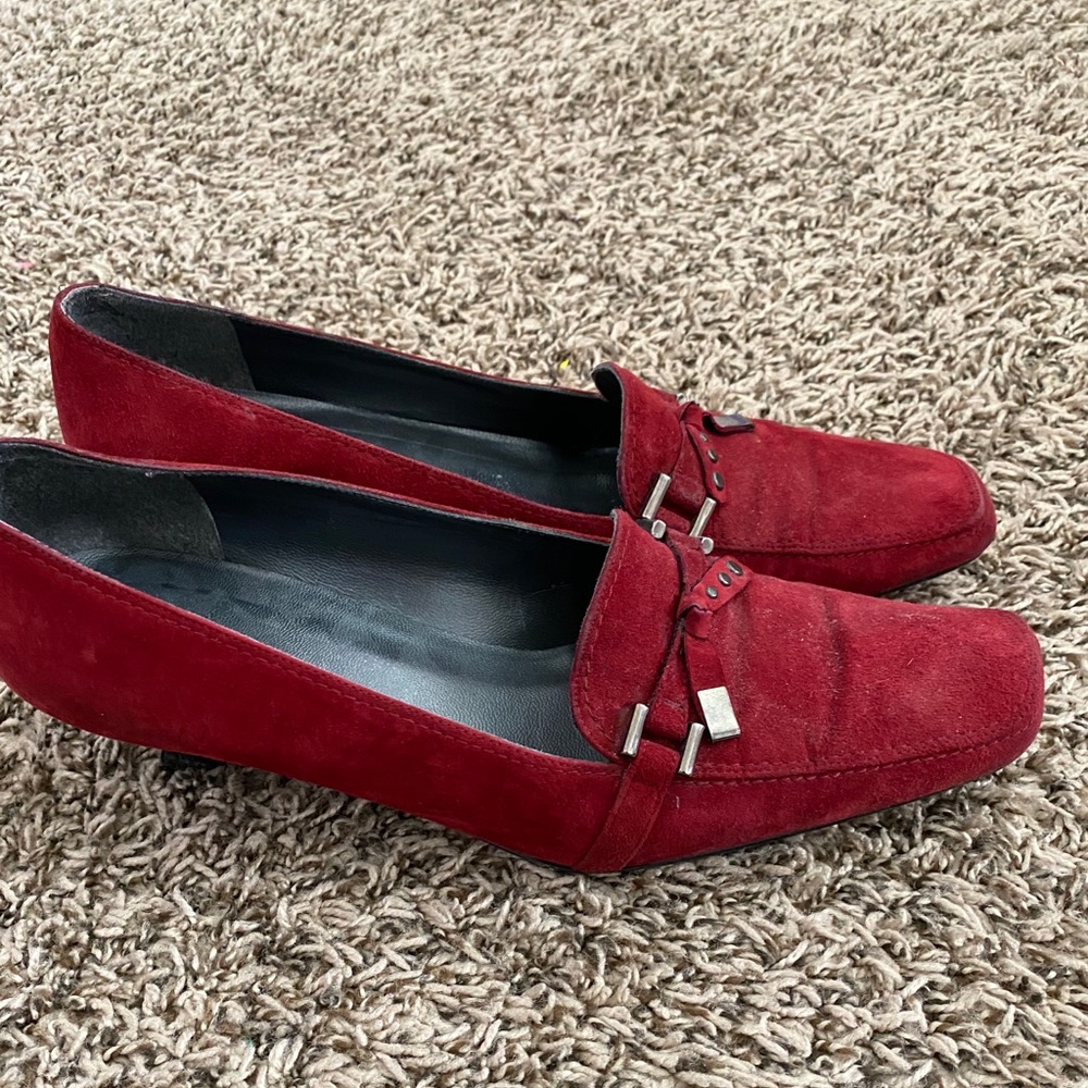 Stuart Weiztman red shoes